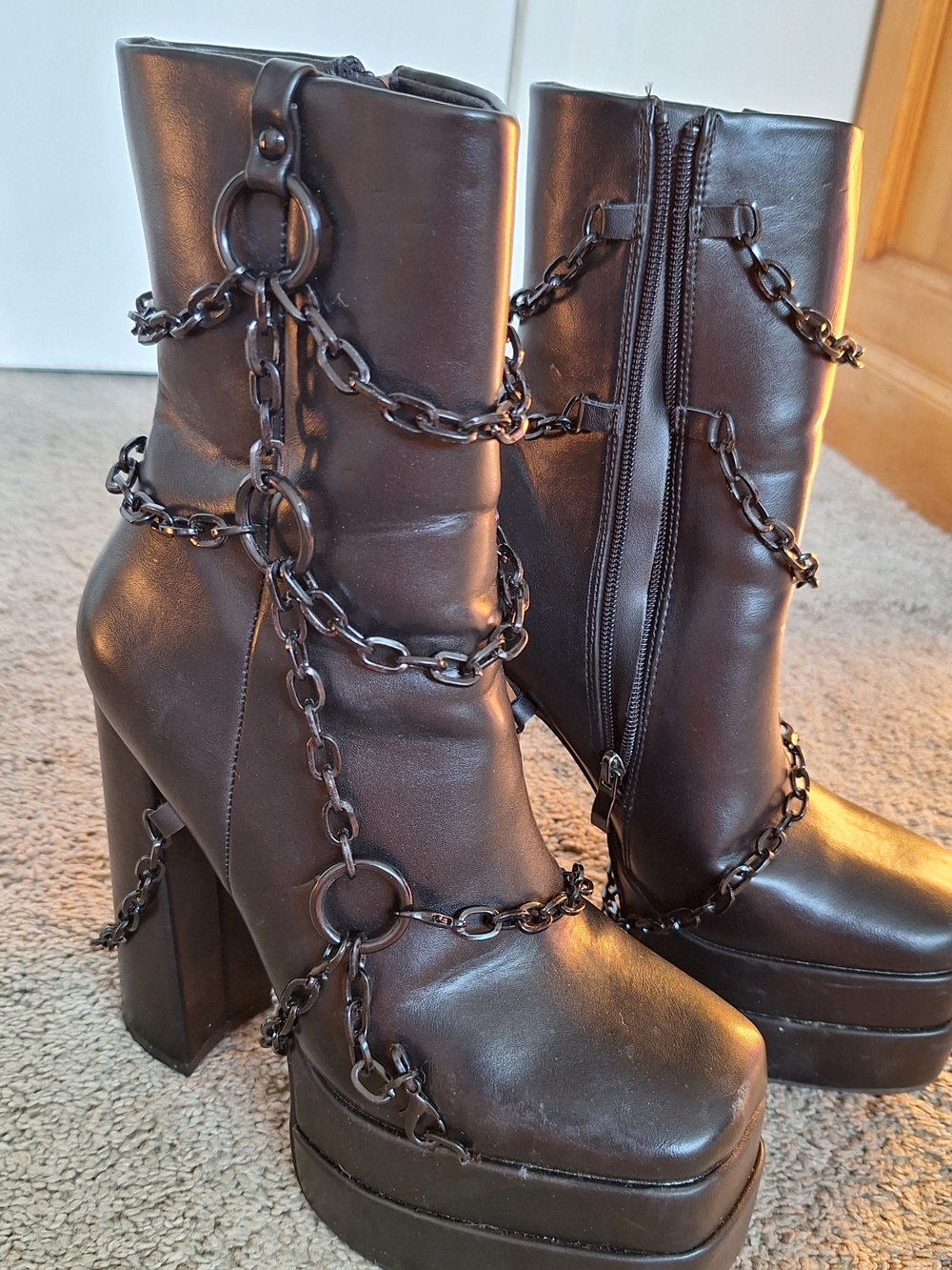 KILLSTRAR  Gloom For Doom 6" HeelBlack Platform Ankle Boots w/ Chain Detail Sz 7